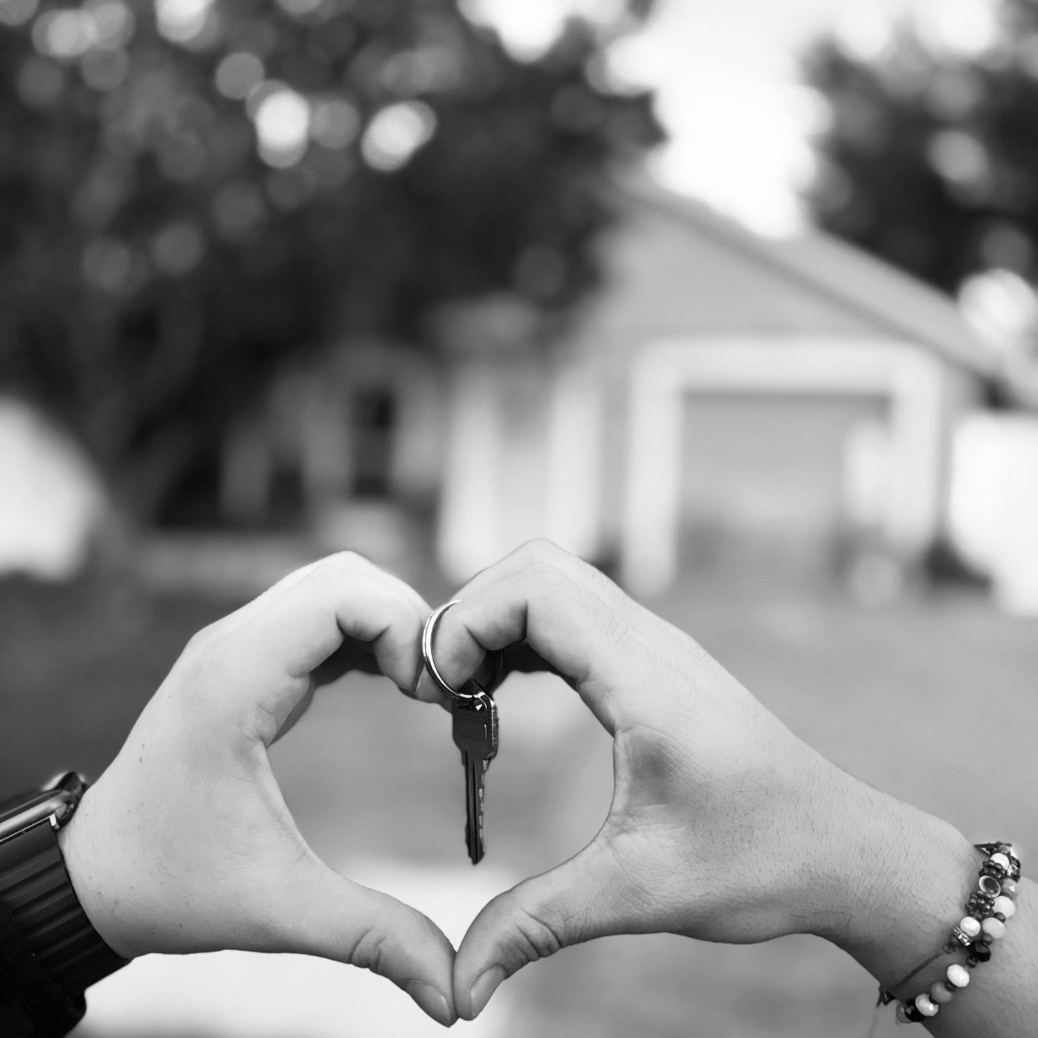 We bought a house!
     12 - 4 - 2025