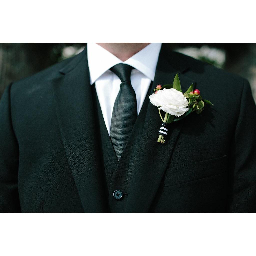 groom men boutonniere