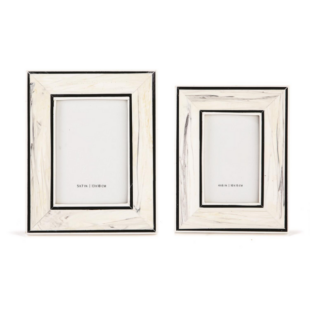 Borders Black & White Photo Frames in 5x7