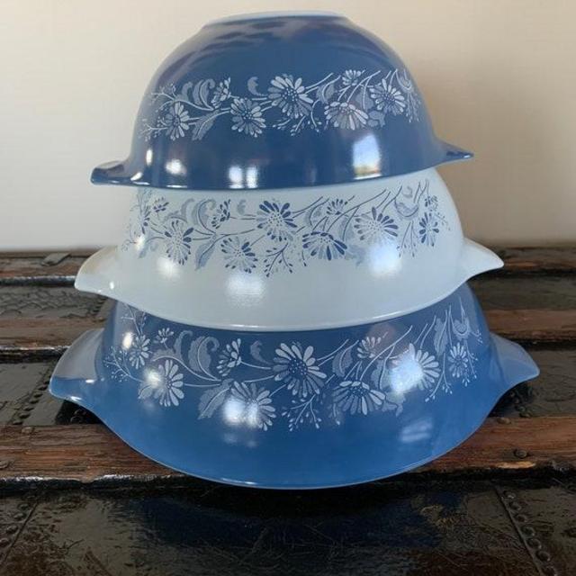 Vintage PYREX Mixing Bowls