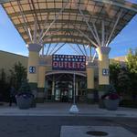 Great Lakes Crossing Outlets