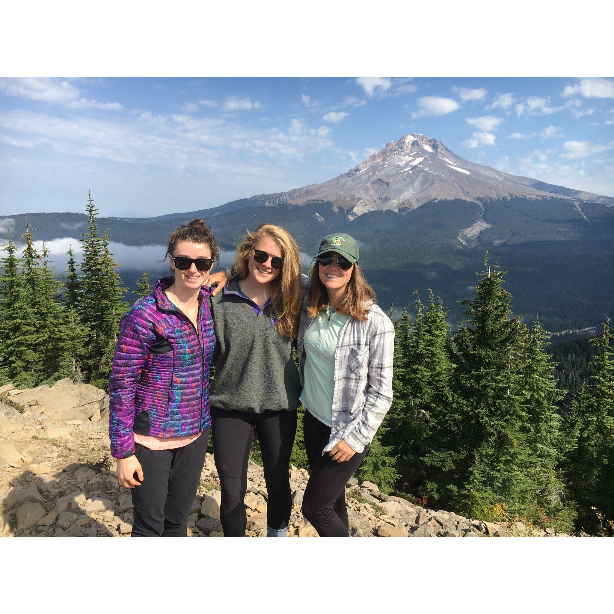 Maureen and Lucy have a roomie reunion with McKinley in Oregon!