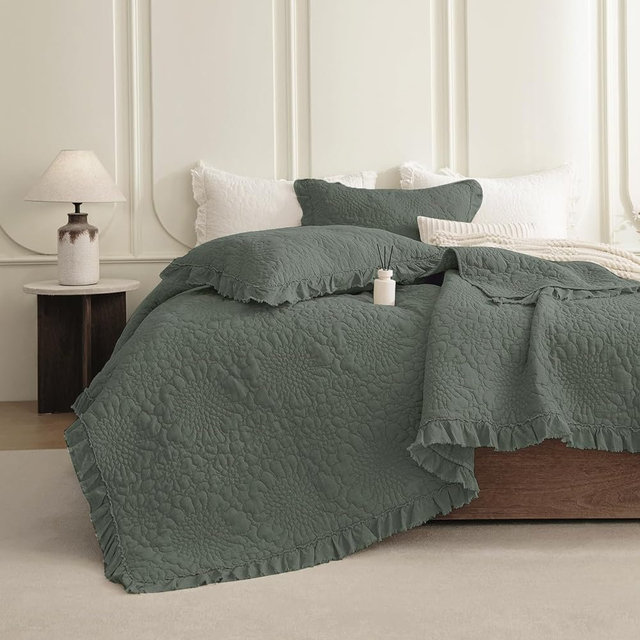 Sanracie Oversized King Bedspread Sets(128"x120"), Soft Cotton California King Size Quilt, 1 Oversized Farmhouse Bedspread+ 2 Pillow Shams, Lightweight Washed Quilt Bedding Set, Dark Green, 3PCS