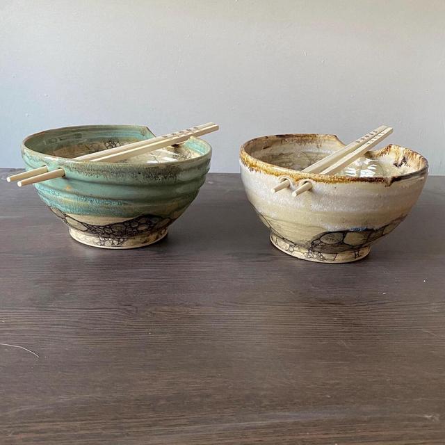 Set of two ramen bowls, Teal and White