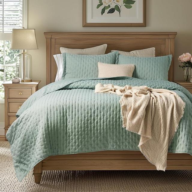 Bedsure King Quilt Set - Ultra Soft Quilt Bedding Set for Modern & Boho Bedrooms, Lightweight All-Season King Size Comforter with 2 Pillow Shams, Sage Green Summer Bedspread Coverlet 106x96 Inch