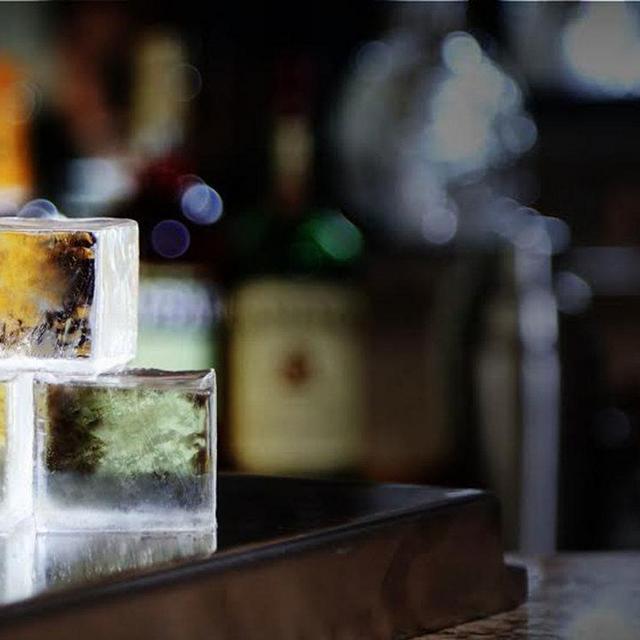 True Cubes Tray