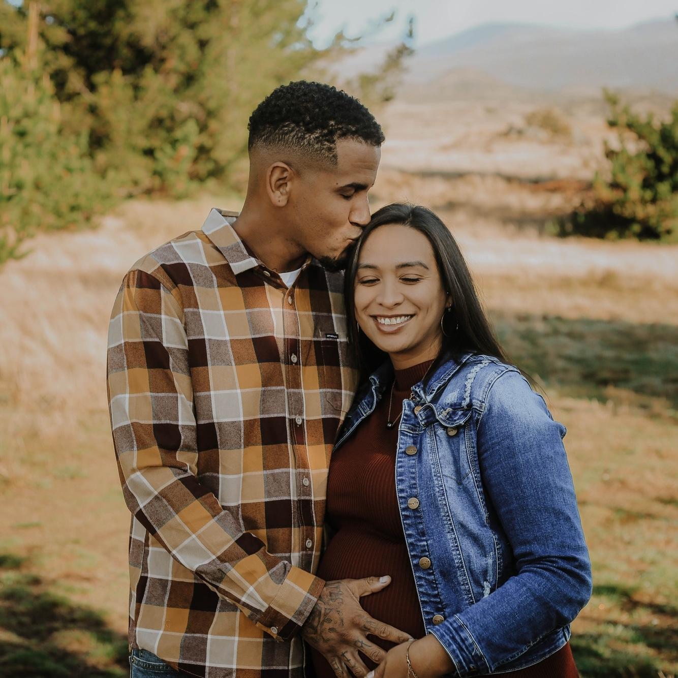 Maternity/Christmas family photos
