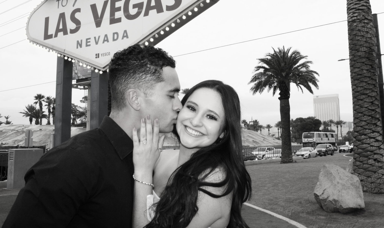 The Wedding Website of Carolina Adrianna Quiñonez and Jeffery Eric Hathaway