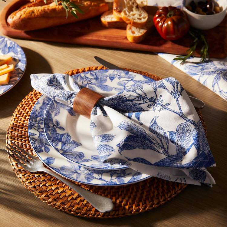 Caskata, Arbor Rimmed Dinner Plate | Zola