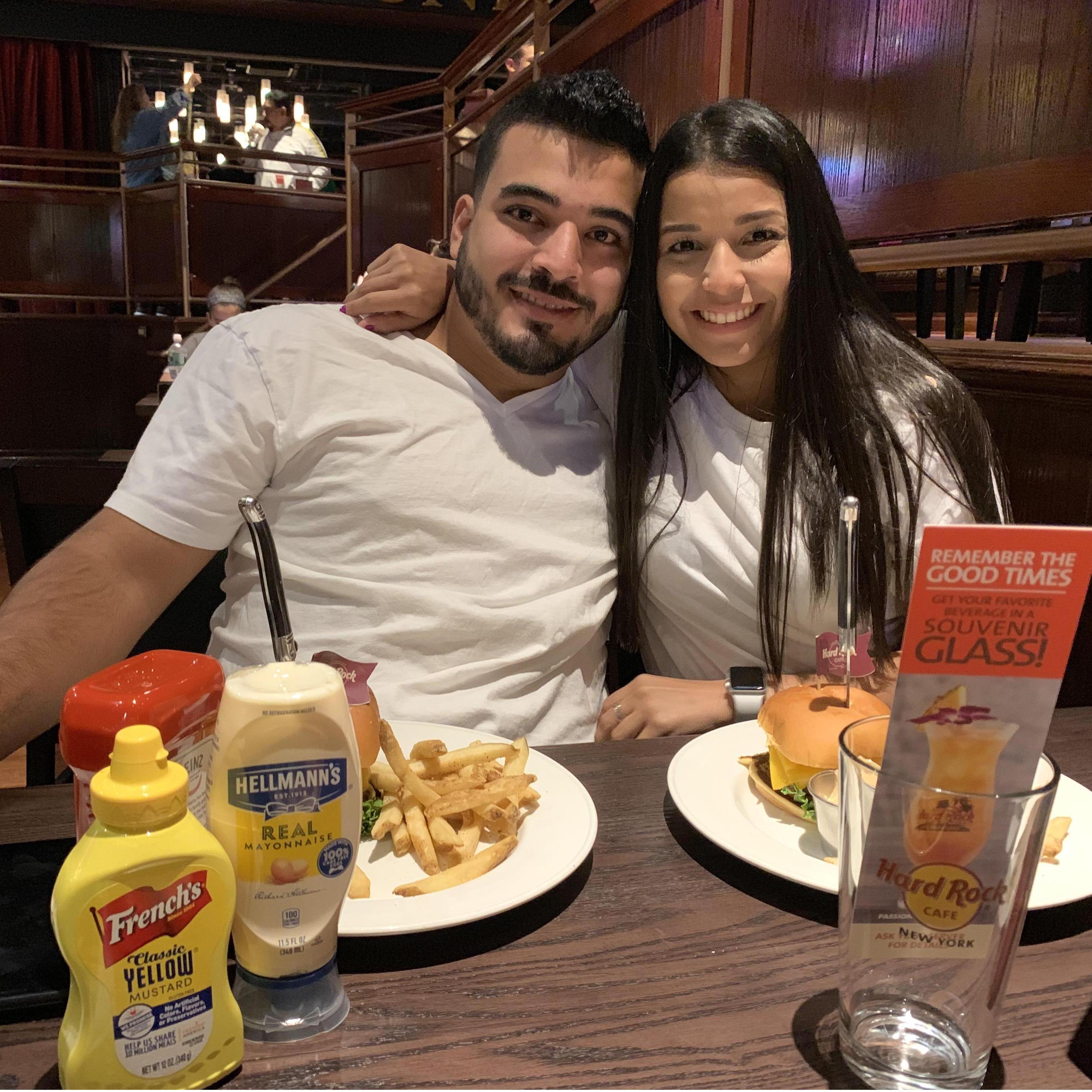 Nuestro primer Hard Rock Cafe juntos