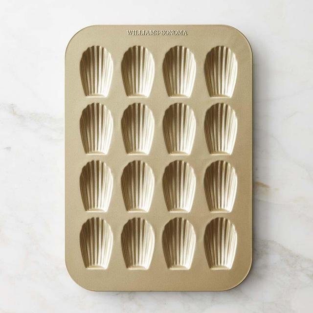 Williams Sonoma Goldtouch® Pro Madeleine Pan