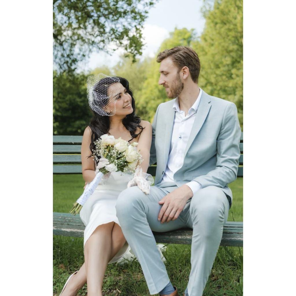 "Dijimos oui al amor, sí a la aventura, y juntos, creamos la receta perfecta de joie de vivre."