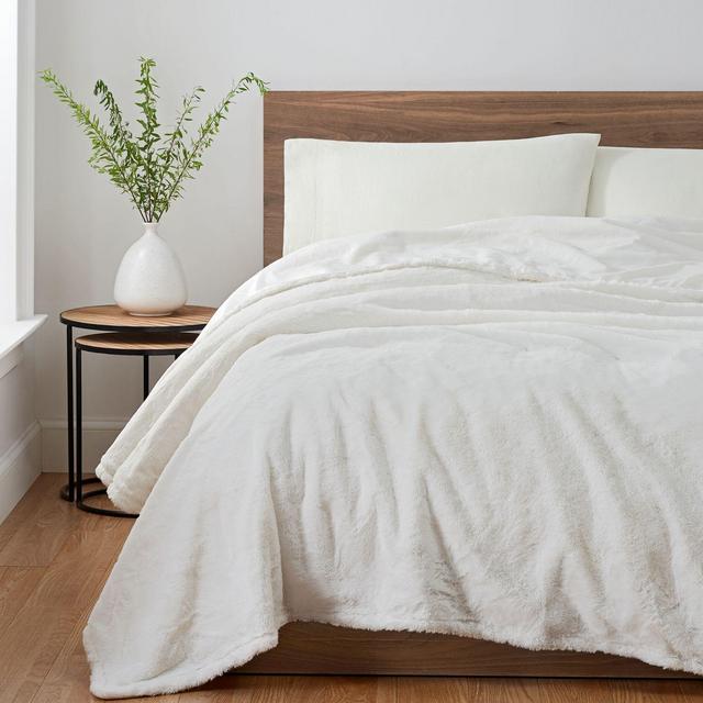 UGG® Polar Faux Rabbit Fur Full/Queen Blanket in Snow