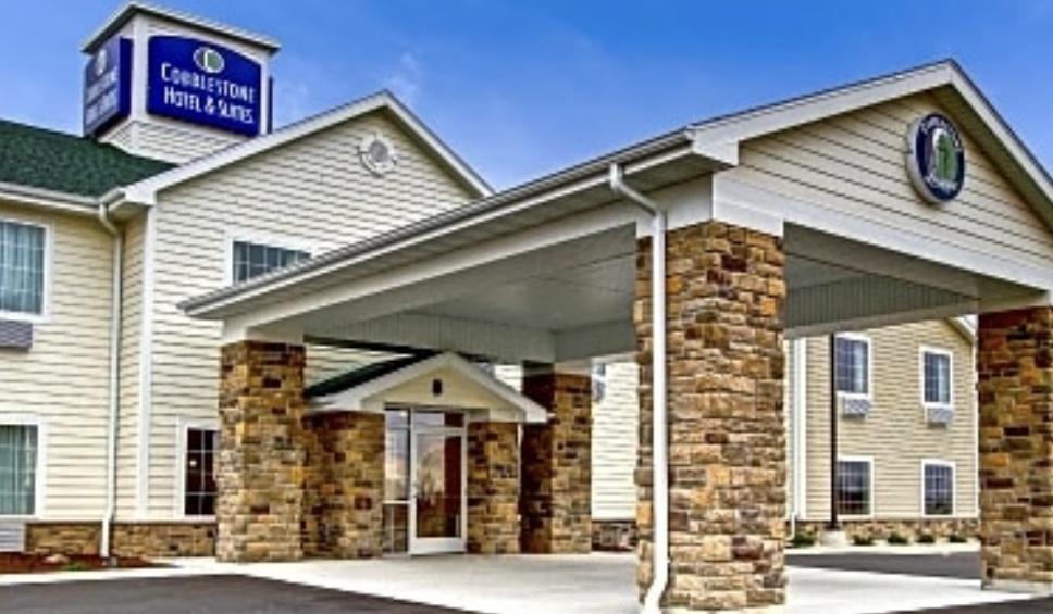 The Wedding Website of Linnea Clark and Trai Jenkins