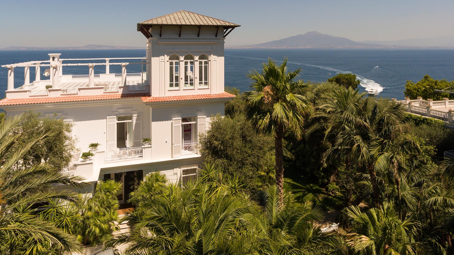 The Wedding Website of Alexia Nolette and Raymond Bering