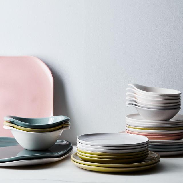 Russel Wright American Modern Dinnerware & Serveware