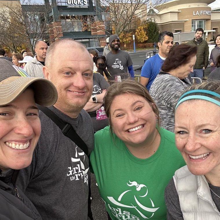 That time Danielle coached a Girls on the Run team & Matt, Heather, and Jaime ran the 5K too! 🏃🏼🏃🏼♀️👟