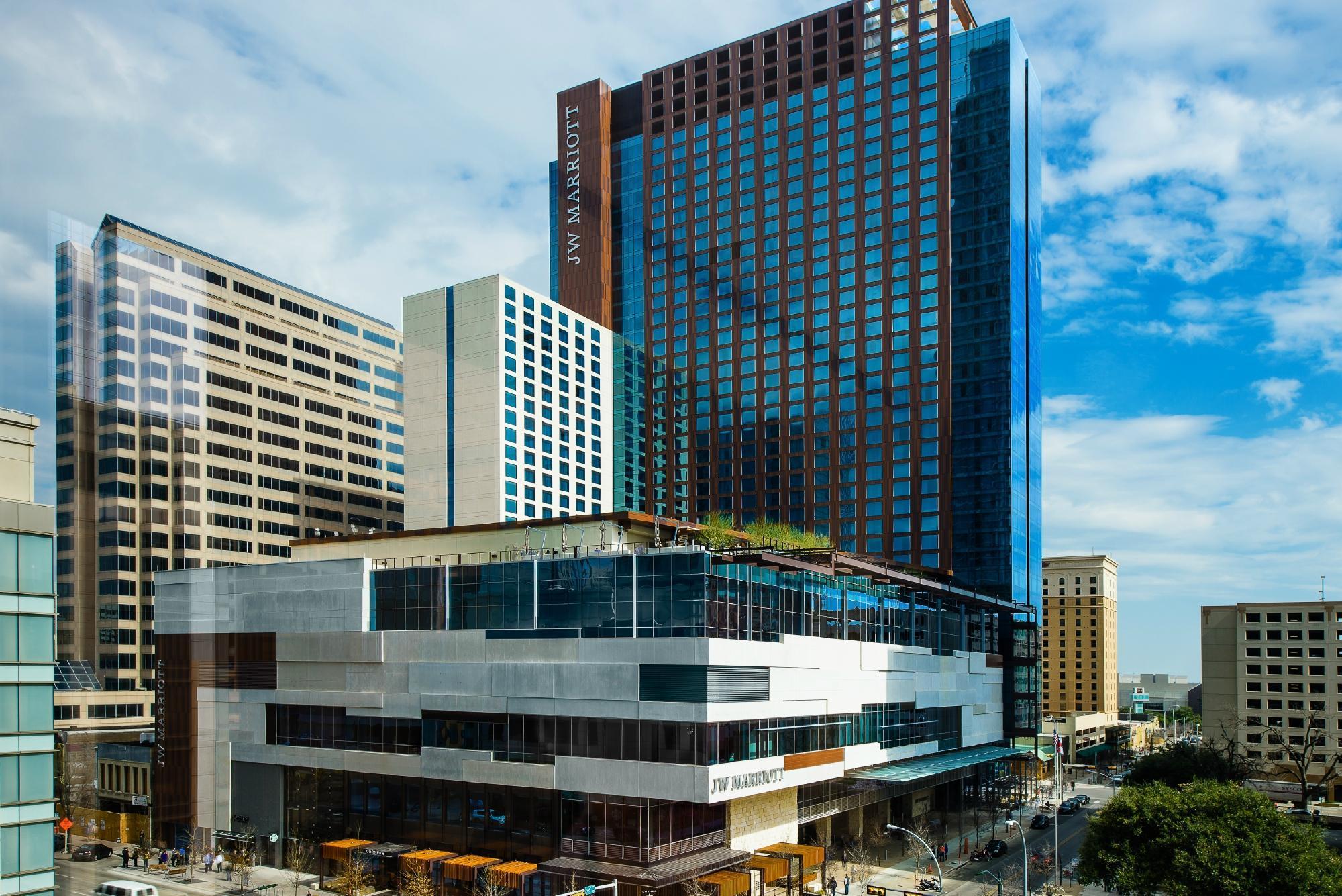 The Wedding Website of Nikki Whitehead and Colby Brown