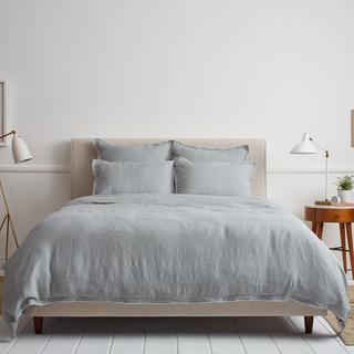 Edged Linen Duvet & Sham Set