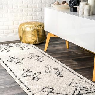 Mackie Moroccan Diamond Tassel Runner