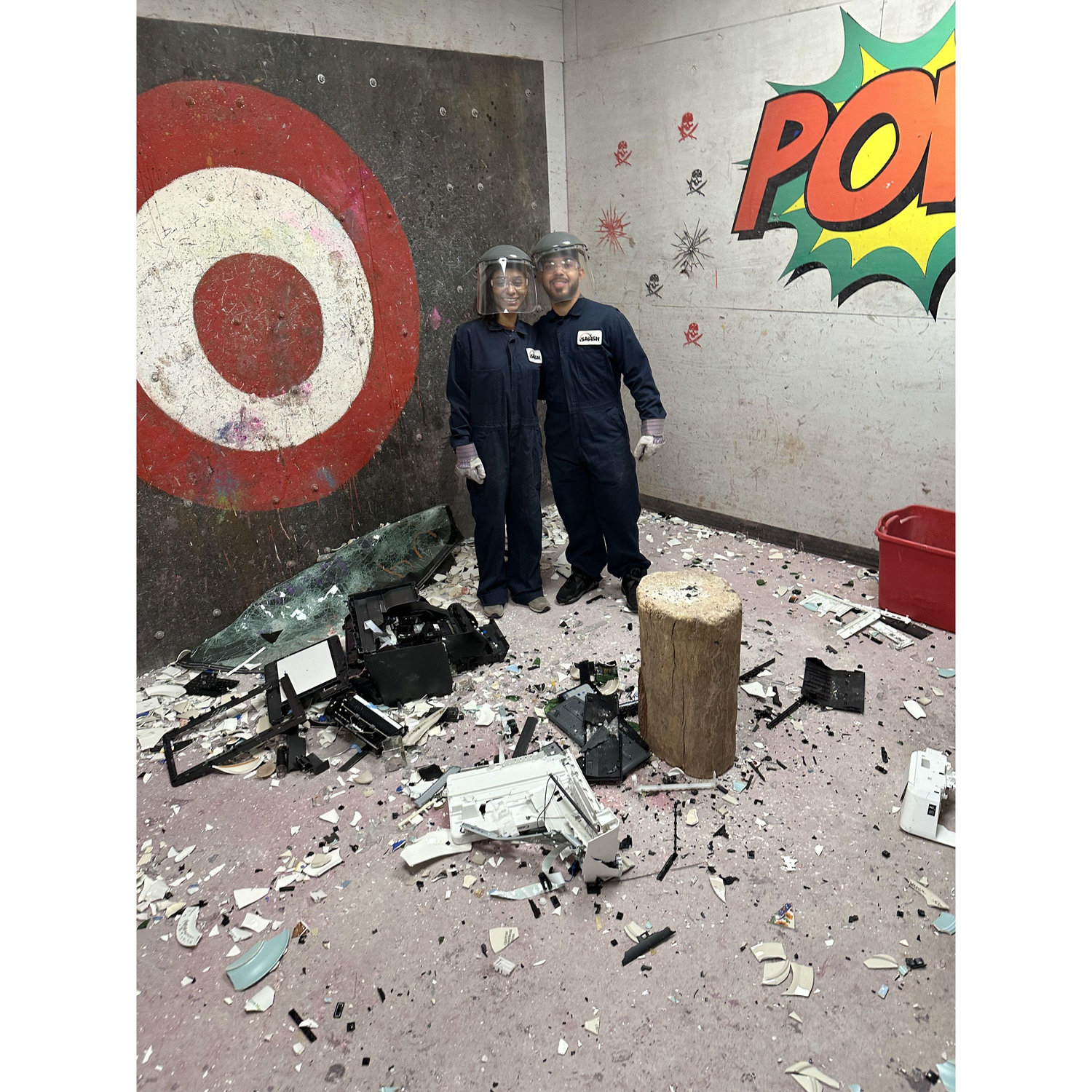 SMASH ROOM DATE