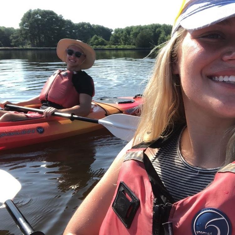 Kayaking together☀️