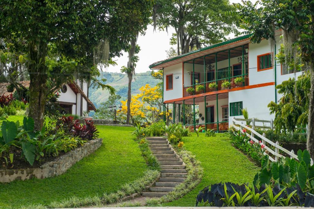 The Wedding Website of Maria Camila and Jack Terence