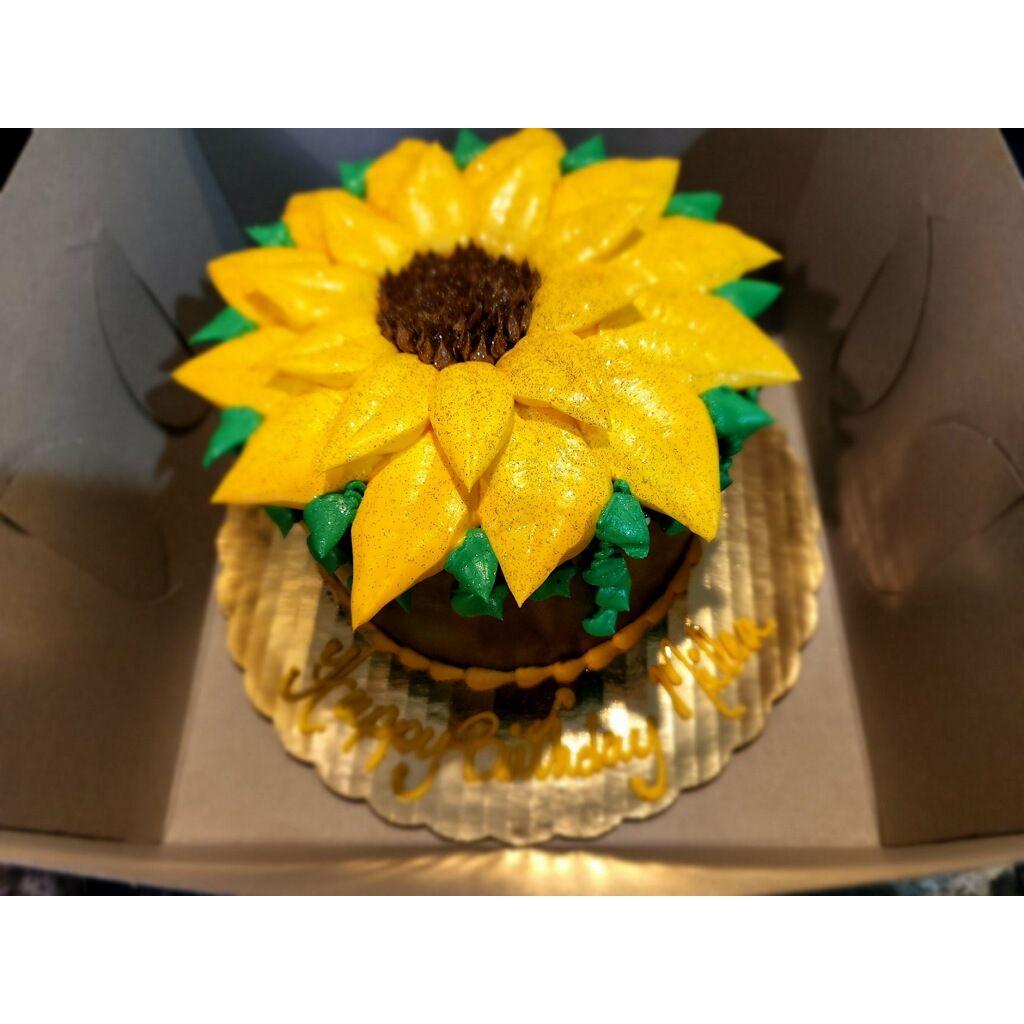 We love dessert. This was a beautiful cake for Milea's birthday.