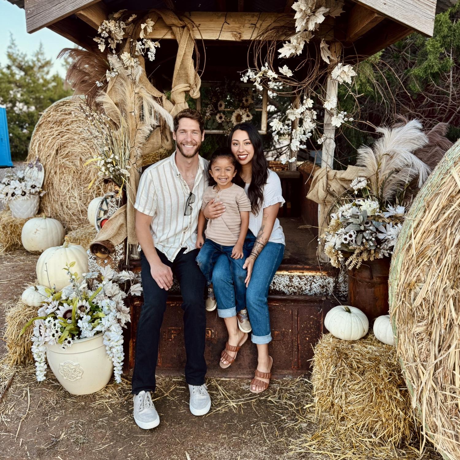 First family corn maze adventure❤️