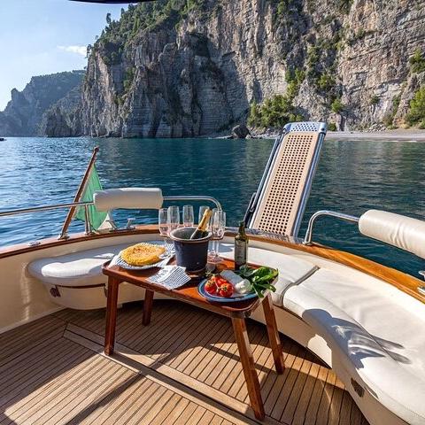 Private boat tour - Almafi Coast Honeymoon