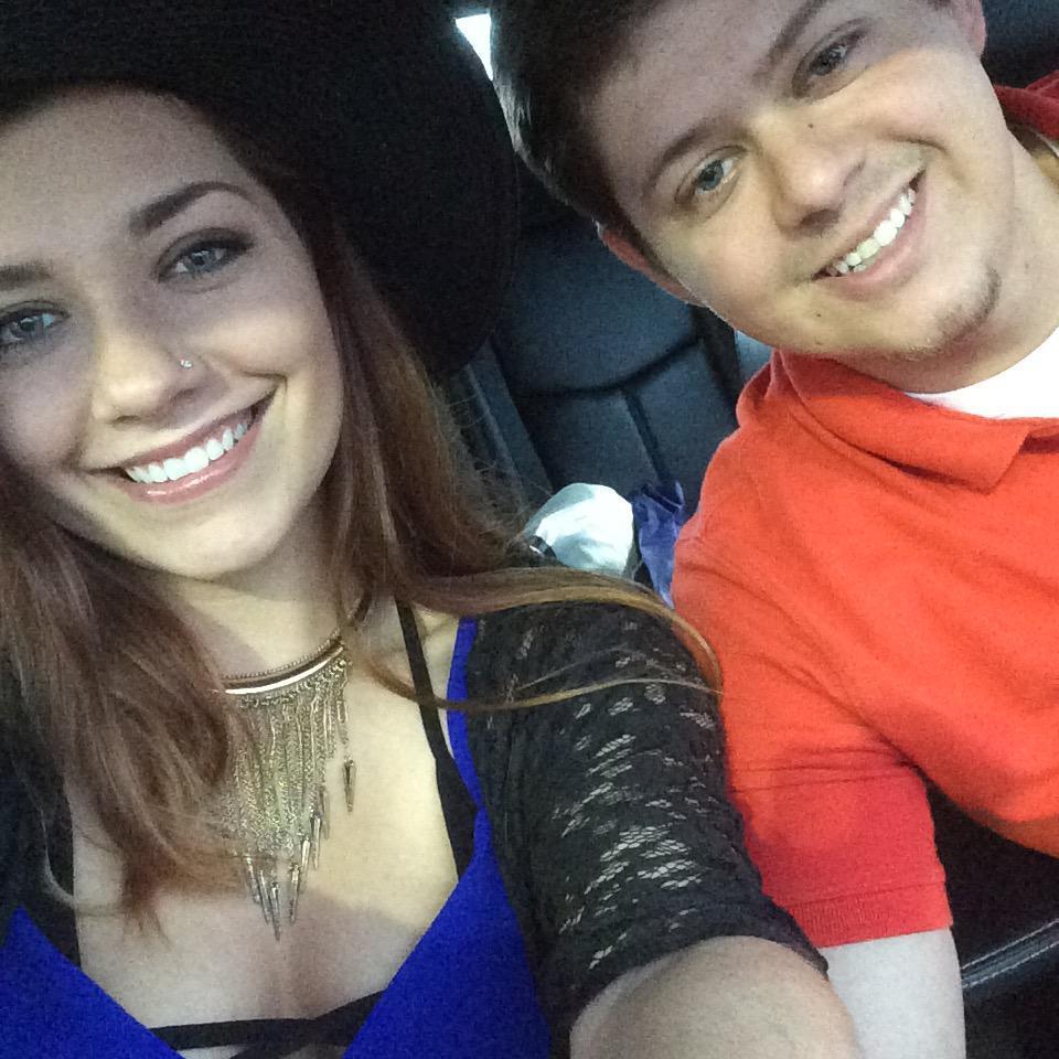 Date night with this hottie!