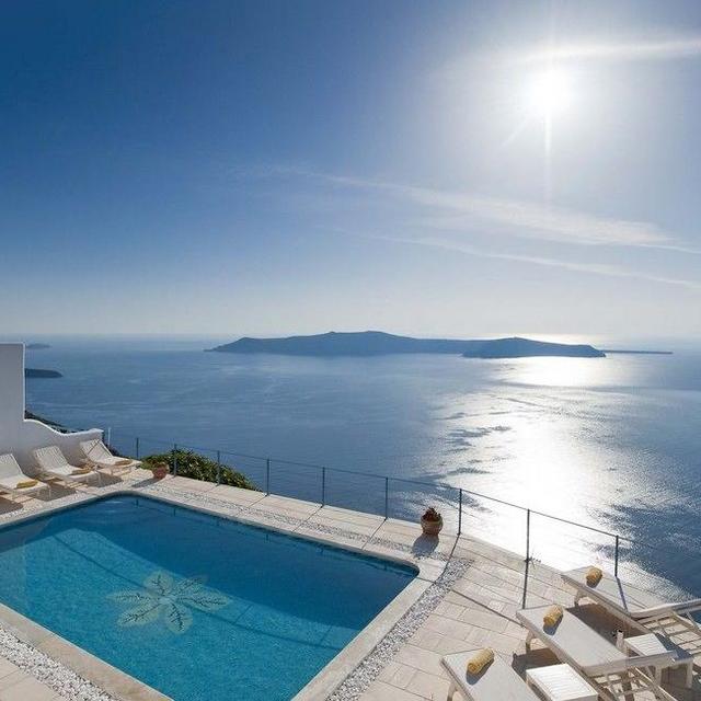 Santorini Hotel Stay