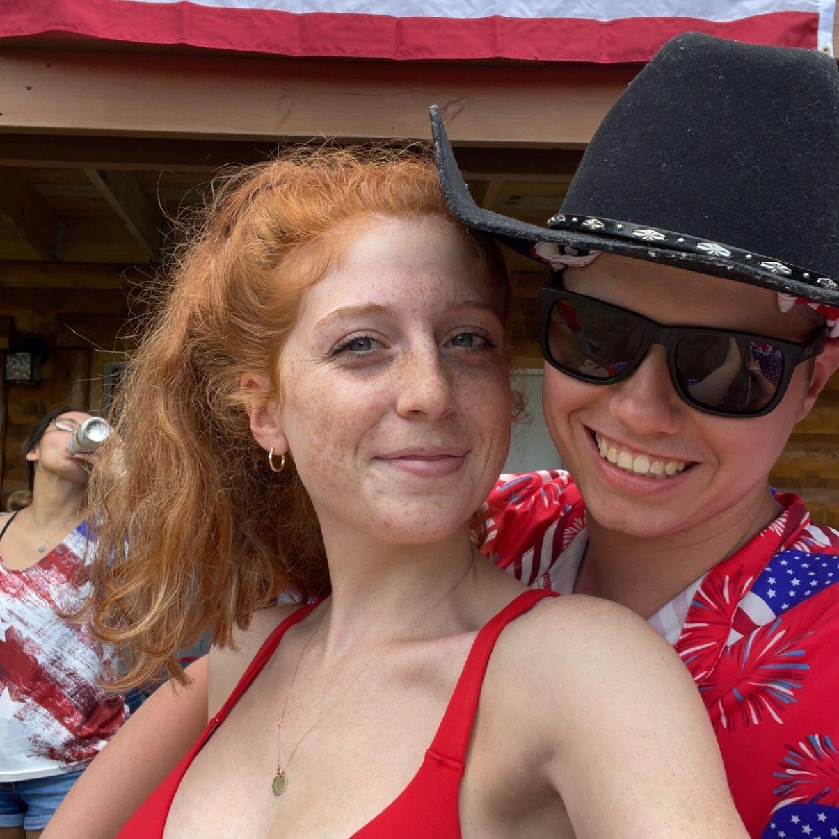 photobombed