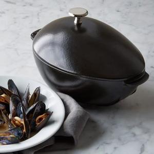 Staub Cast-Iron Mussel Pot, Black