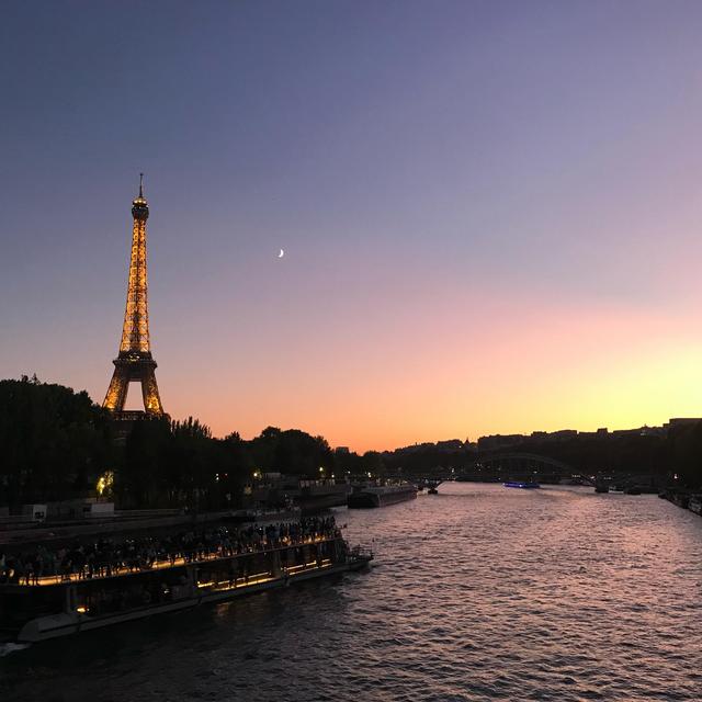 Honeymoon Hotel in Paris