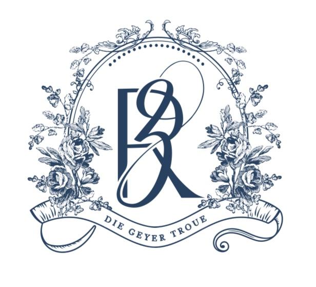 The Wedding Website of Zoë Evans and Rynhardt Geyer