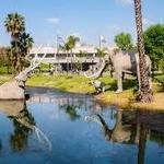 La Brea tar pits /Los Angeles County Museum of Art