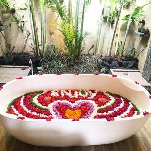 Flowerbath Spa Experience on our honeymoon