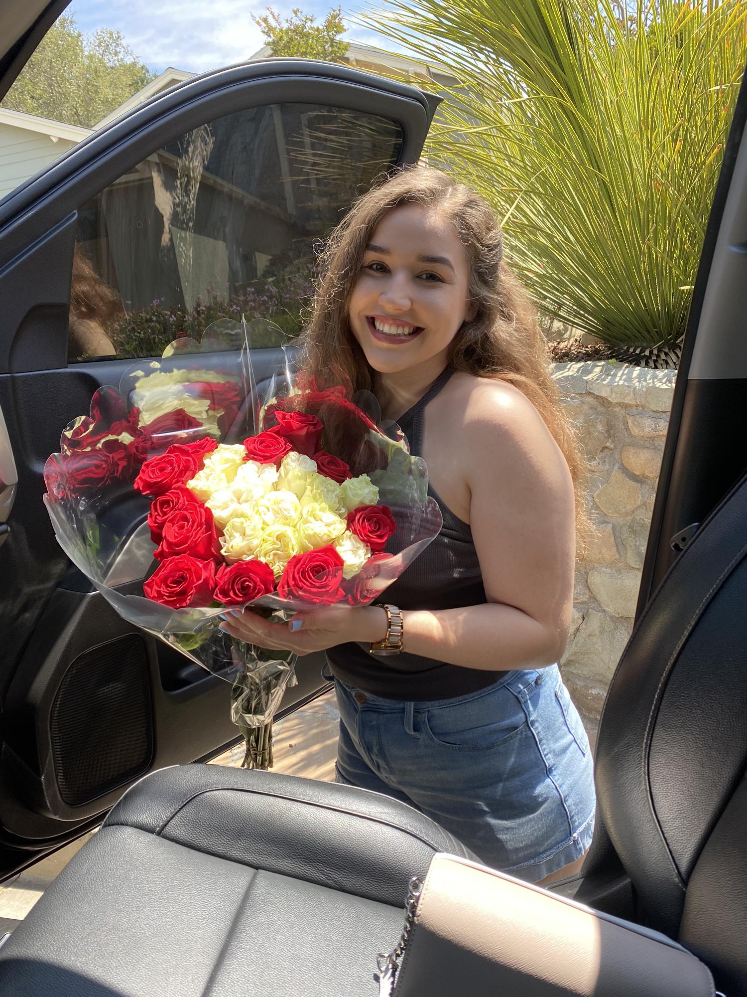Nunca faltan las FLORES lol