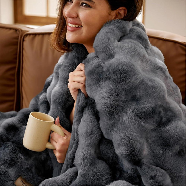 Bedsure GentleSoft Fluffy Fuzzy Throw Blanket, Soft Cozy Faux Fur Fleece Minky Blanket, Room Decor Couch Bed Cover Winter Bedding, Thick Warm Plush Christmas Women Men Gifts, 870GSM, Tie-dye Grey