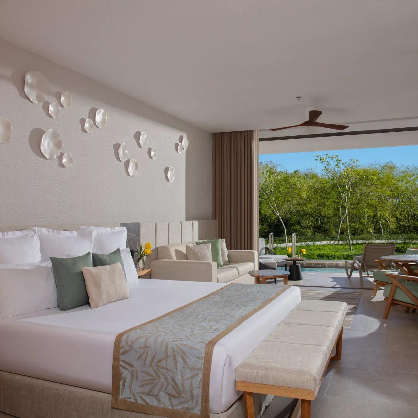 Junior Suite Swim Out Tropical View