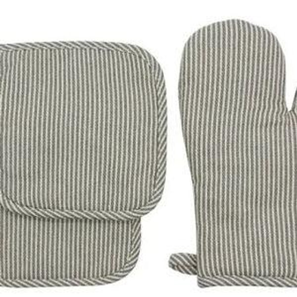 Heat-Resistant Striped Oven Mitts - 3-Layer Insulation, Soft & Durable, Easy Clean for Baking,Grilling and Daily Kitchen use