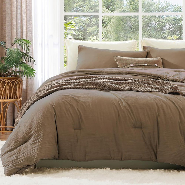 WRENSONGE Queen Comforter Set - 3 Pieces Raw Umber Comforter Prewashed Soft Lightweight for All Seasons,Fluffy Down Alternative Comforters Queen Size with 2 Pillow Shams