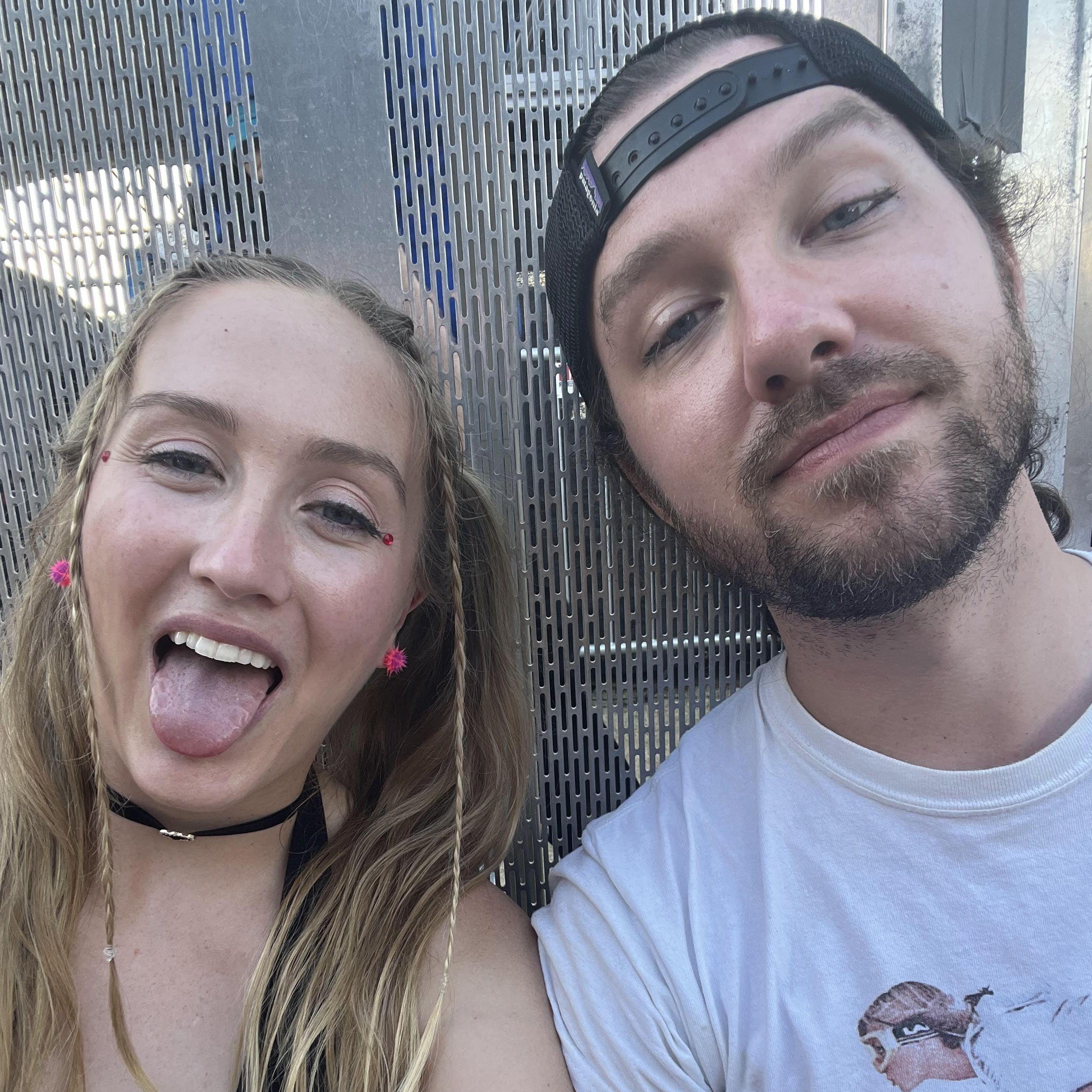 ACL music festival, look at that eyeliner!