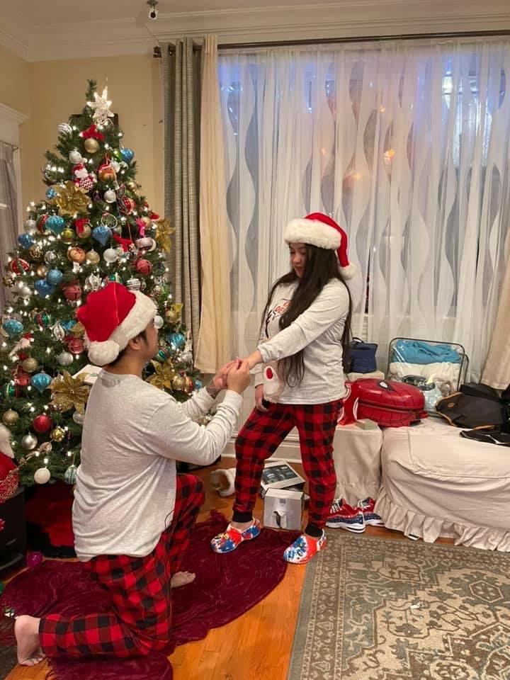Dennis proposed 12-25-2021 in Chicago!
