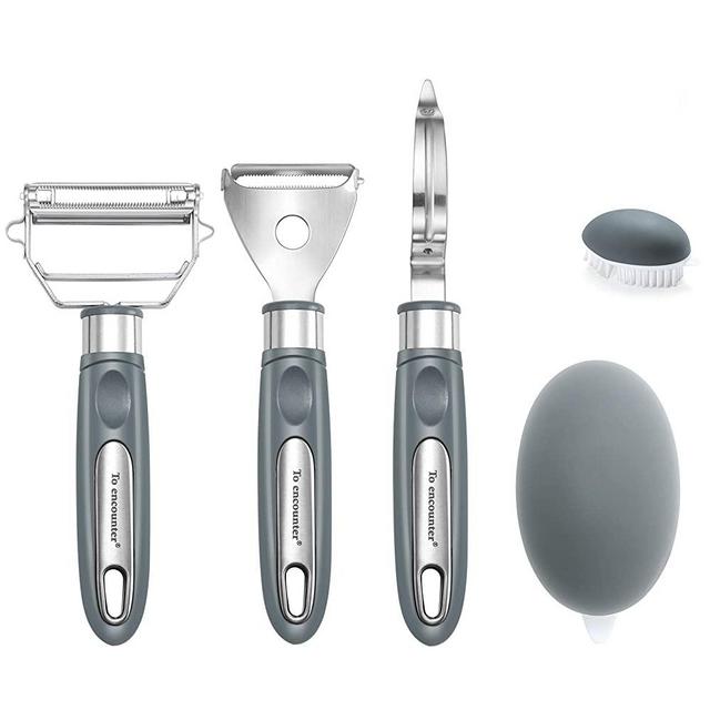 To encounter Set of 4 Kitchen Gadget Set Stainless Steel Vegetable Peeler, Ultra Sharp Ergonomic Peeler With Cleaning Brush, Comfortable Handle (Grey)