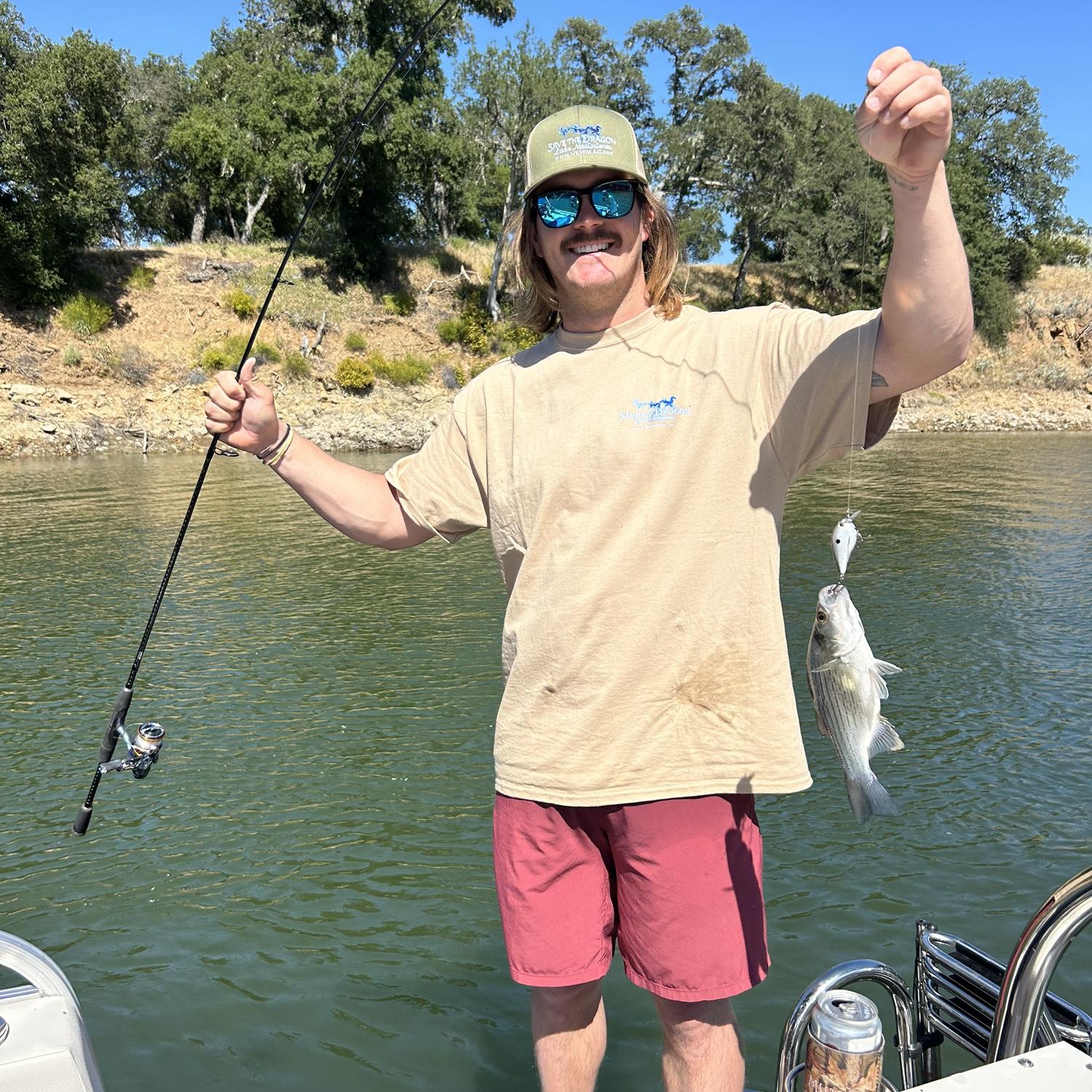 Laz caught 5 fish our Engagment weekend at the lake as well as a the biggest catch of all…. A FIANCÉ 🎉