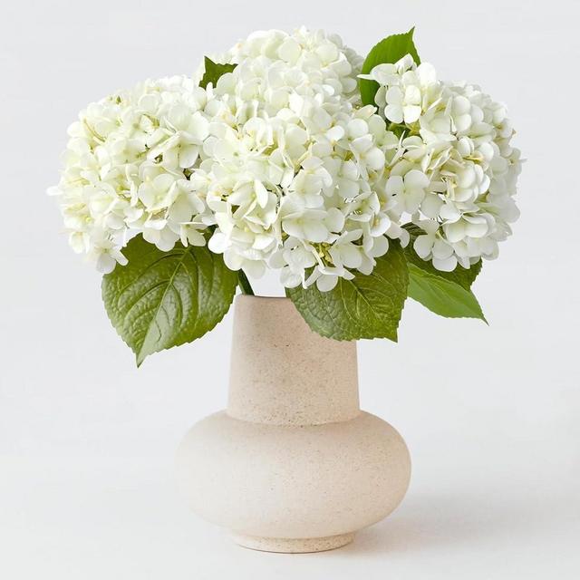 ZYTUYO 4PCS White Artificial Flowers Hydrangea 20" Real Touch Latex Faux Hydrangeas Silk Flowers with Green Leaves Stems for Short or Tall Vase Table Party Center Fake Bouquet Decor