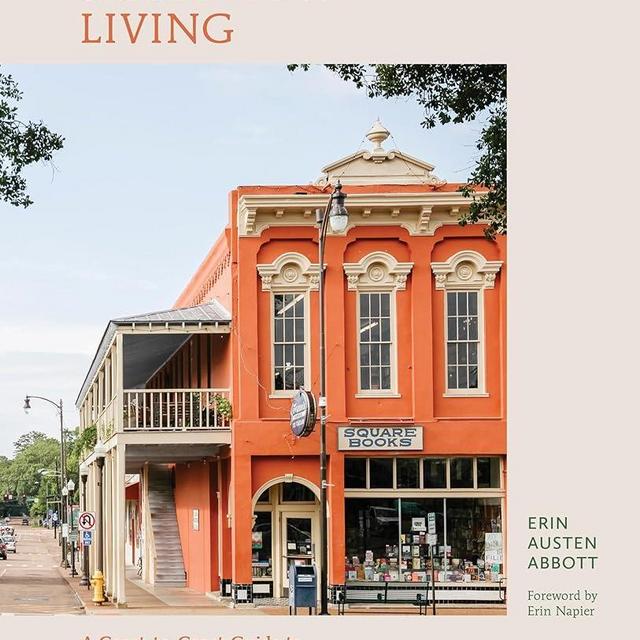 Small Town Living: A Coast-to-Coast Guide to People, Places, and Communities