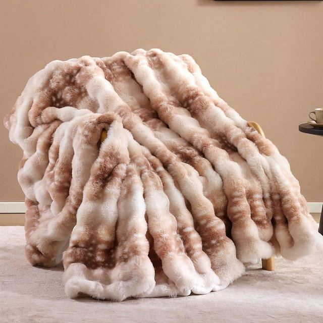 Smoofy Faux Fur Throw Blanket for Couch - Deer Brown Super Soft Cozy Bubble Blanket, Fawn Print Fluffy Plush Fuzzy Throw for Sofa & Bed, Thick Lightweight Warm Blanket, Luxury Gift for Women 50"x60"